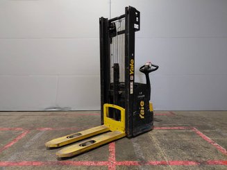 Pallet stacker Yale MS12AC - 3
