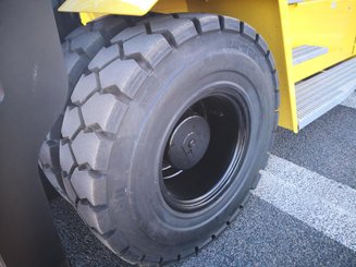 Four wheel front forklift Hyster H16XM-12