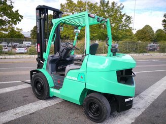 Four wheel front forklift Mitsubishi FD40N
