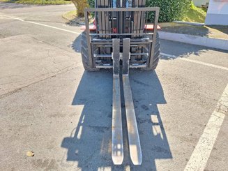 All-terrain forklift Hangcha TT30-2