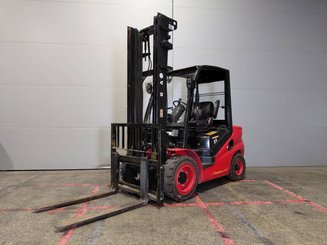Four wheel front forklift Hangcha XF35D-2