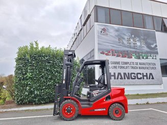 Four wheel front forklift Hangcha XF30D-2