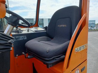Multidirectional sideloader Hubtex DQ40G - 11