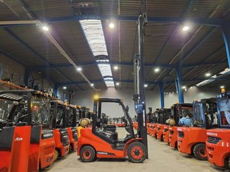Four wheel front forklift Hangcha XF25G-2