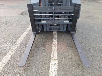 Four-way forklift AMLIFT AGILIFT 3000E