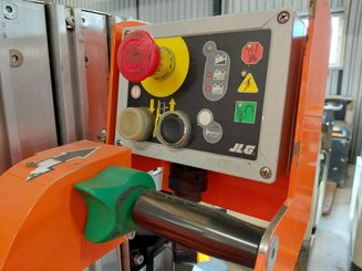 Vertical lift platform JLG TOUCAN DUO