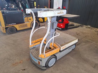 Vertical lift platform Crown WAVE50-84