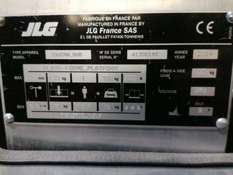 Vertical lift platform JLG TOUCAN DUO
