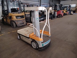 Vertical lift platform Crown CROWN WAVE50-118