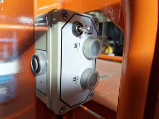 Vertical lift platform JLG TOUCAN DUO