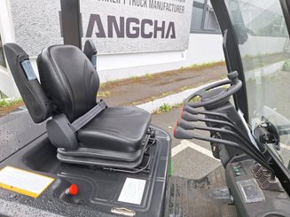 Four wheel front forklift Hangcha AE30-I