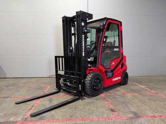 Four wheel front forklift Hangcha XF25D-2 (CPCD25-X2H7F1) - 1