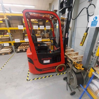 Three wheel front forklift Mariotti Mycros 13 rwd - 1