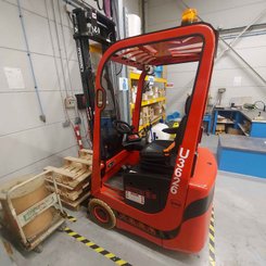 Three wheel front forklift Mariotti Mycros 13 rwd