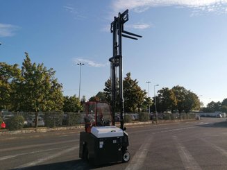 Four-way forklift AMLIFT AGILIFT 3000E