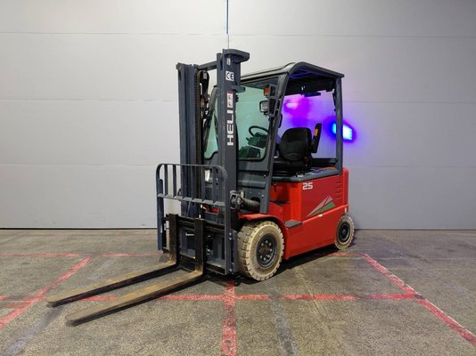 Four wheel front forklift Heli CPD25GD2 - 1