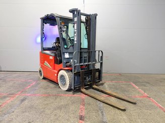 Four wheel front forklift Heli CPD25GD2 - 1