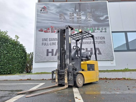 Three wheel front forklift Yale ERP16ATF - 1