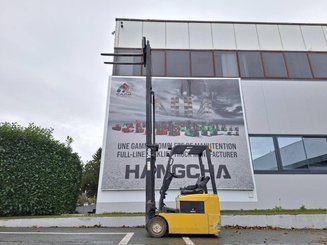 Three wheel front forklift Yale ERP16ATF - 5