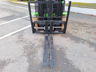 Four wheel front forklift Hangcha AE25-I - 15