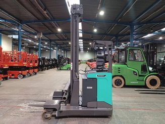 Multi-directional retractable mast reach truck Mitsubishi RBM25 N3