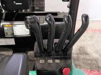 Three wheel front forklift Yale ERP20VTLWB - 9