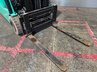 Three wheel front forklift Yale ERP20VTLWB - 6