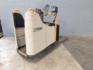 Stand-on pallet truck Crown WT3040