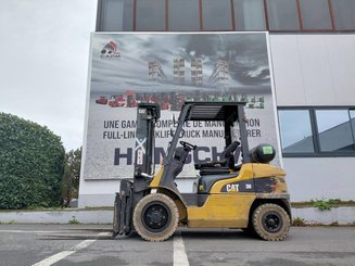 Four wheel front forklift Caterpillar GP30NTD