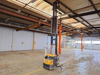 Pedestrian pallet stacker Caterpillar NSP16N2
