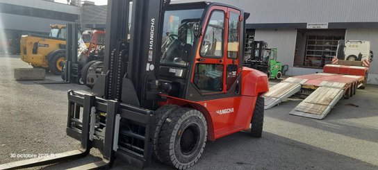 Four wheel front forklift Hangcha XF70D (CPCD70-XW95G)