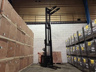 Stacker truck with folding platform Hangcha CDD16-AZ3S - 12