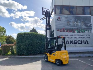 Four wheel front forklift Hangcha XE18i