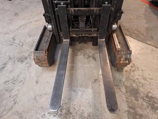 Reach truck Caterpillar NR16N - 18