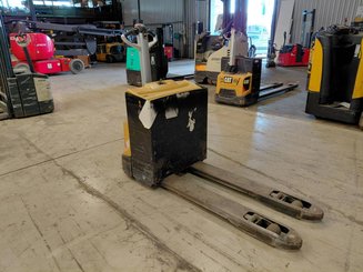 Pedestrian pallet truck Caterpillar NPP18N2