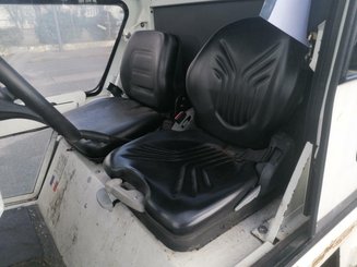 Tow tractor Charlatte T135