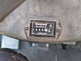 Tow tractor Charlatte TE225