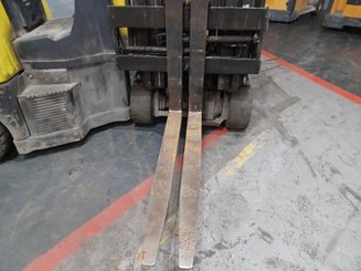 Articulated forklift Aisle Master 20SE