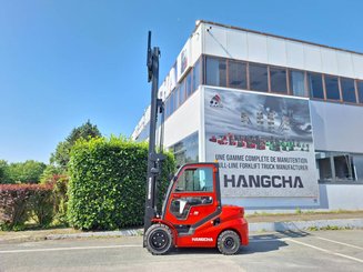Four wheel front forklift Hangcha XF35D-2 (CPCD35-X2H7F1)