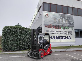 Four wheel front forklift Hangcha XF25G-2