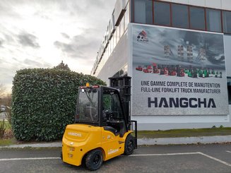 Four wheel front forklift Hangcha XE25Hi ( CPD25-XEY2H2-SI )