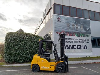 Four wheel front forklift Hangcha XE25Hi ( CPD25-XEY2H2-SI )