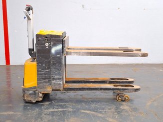 Pedestrian pallet truck Caterpillar NPP20N2E