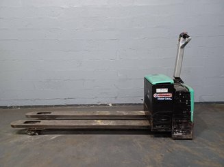 Pedestrian pallet truck Caterpillar NPP20M