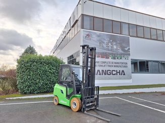Four wheel front forklift Hangcha AE25-I