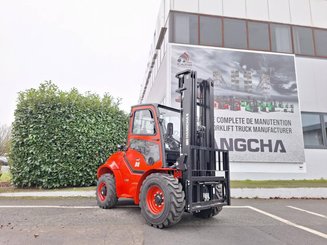 All-terrain forklift Hangcha TT30-4