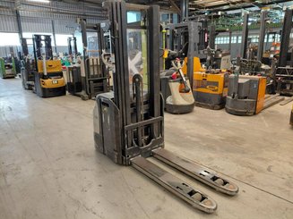Pedestrian pallet stacker Crown ESI4000-12 - 4