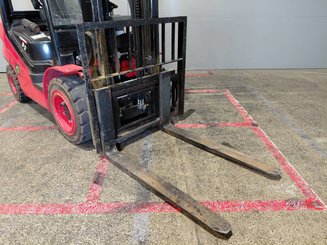 Four wheel front forklift Hangcha XF35D-2