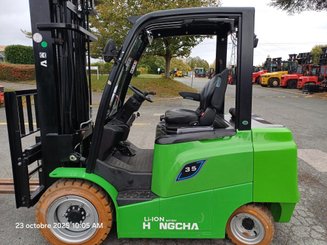 Four wheel front forklift Hangcha AE35-I