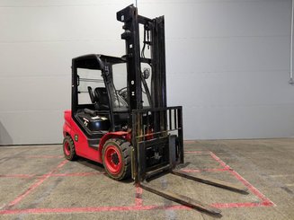 Four wheel front forklift Hangcha XF35D-2